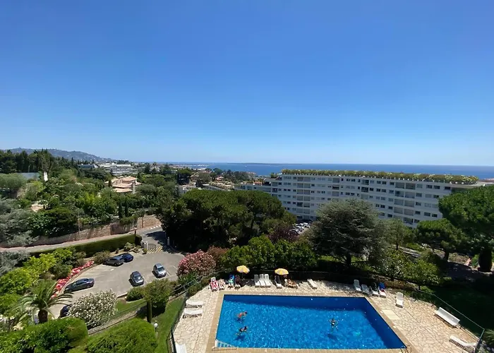 Vue * Cannes